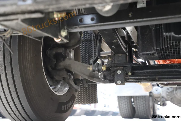 Foton Auman EST 530 hp 6X4(10 wheels) LNG Automatic Tractor Truck Chassis (2) | 86Trucks