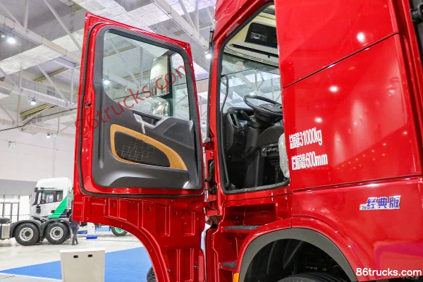 SHACMAN Delong X5000S Classic Edition 480hp 8X4(12 wheels) 9.5m CNG Automatic Gearbox Stake Truck Cab (1) | 86Trucks
