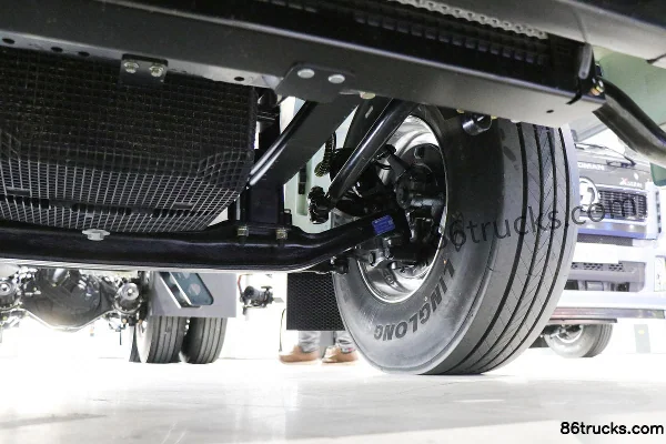 SHACMAN Delong X5000 Elite Edition 590hp 6X4(10 wheels) LNG Tractor Truck Chassis (3) | 86Trucks