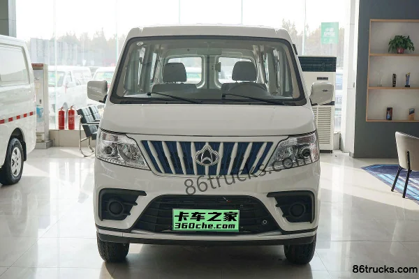 Changan Ruixing EM80 II 2023 Confort 2,4T 7 places 4,805 m fourgonnette électrique à portes battantes 41,932 kWh Extérieur (2) | 86Trucks