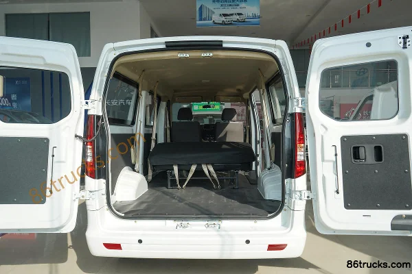 Changan Ruixing EM80 II 2023 Confort 2,4T 7 places 4,805 m fourgonnette électrique à portes battantes 41,932 kWh Caisse (2) | 86Trucks