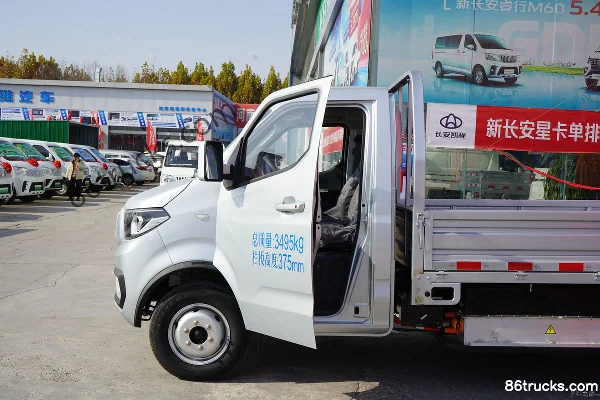 Ankai Shenqi T30EV 2023 Comfort 3.5T 3.6m Single-row Pure Electric Flatbed Micro Truck 57.6kWh 4X2(6 wheels) Interior (1) | 86Trucks