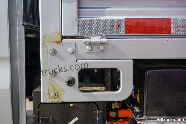 Ankai Shenqi T30EV 2023 Comfort 3.5T 3.6m Single-row Pure Electric Flatbed Micro Truck 57.6kWh 4X2(6 wheels) Body (3) | 86Trucks