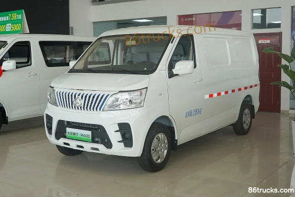 Changan Ruixing EM60 II 2.6T 2 places 4,525 m fourgon électrique à portes battantes 41,86 kWh Extérieur (3) | 86Trucks