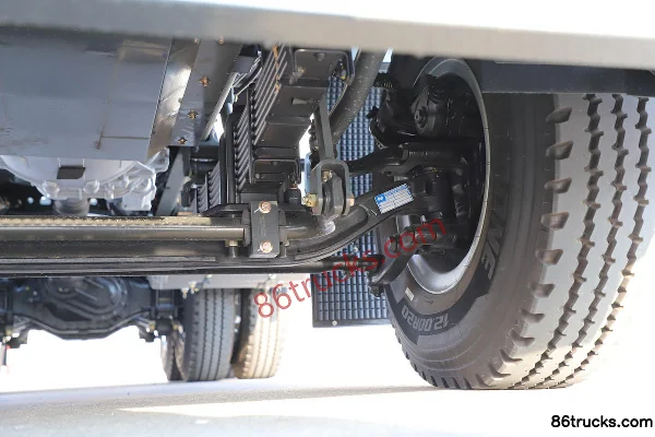 XCMG Truck E700 6X4(10 wheels) battery-swap pure electric tractor truck 282kWh Chassis (3) | 86Trucks