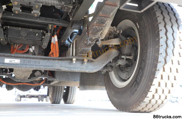 XCMG E300 4X2(6 wheels) 3.6m pure electric dump truck Chassis (3) | 86Trucks