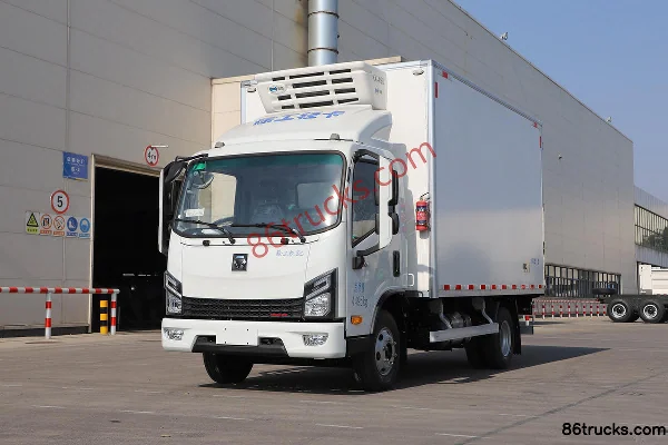 XCMG Hanchi Beijixing 160hp 4X2(6 wheels) 4.02m refrigerated truck Exterior (3) | 86Trucks