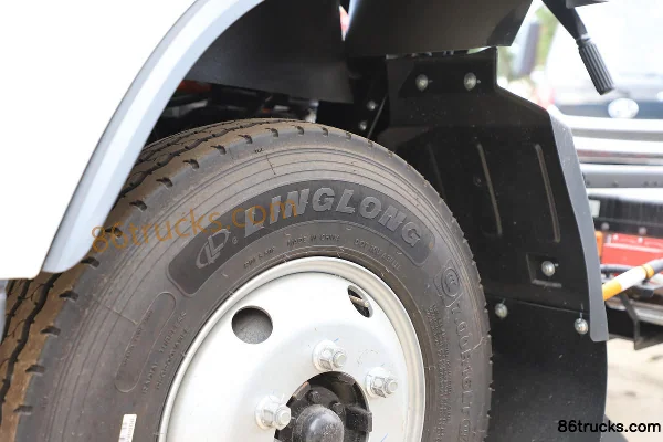 Yuchai New Energy EC214F 4.5T 4.125m Single Row Pure Electric Stake Light Truck 81.14kWh 4X2(6 wheels) Chassis (2) | 86Trucks