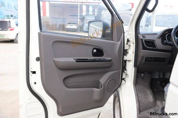 Dongfeng Yufeng EM26 3T 4.865m Pure Electric Van Truck Cab (2) | 86Trucks