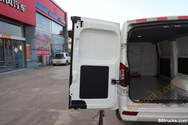 Dongfeng Yufeng EM26 3T 4.865m Pure Electric Van Truck Cargo Box (2) | 86Trucks