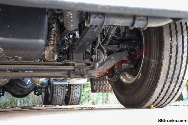 SAIC Hongyan Genlyon C6 PLUS Standard Load Edition 510hp 6X4(10 wheels) Tractor Truck (China VI) (Axle Ratio 3.7) Chassis (3) | 86Trucks