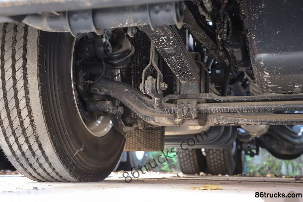 SAIC Hongyan Genlyon C6 PLUS Standard Load Edition 510hp 6X4(10 wheels) Tractor Truck (China VI) (Axle Ratio 3.7) Chassis (2) | 86Trucks