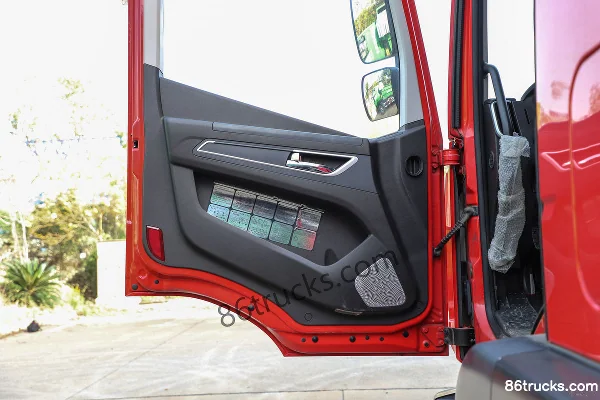 SAIC Hongyan Jiehu H6 Composite Edition 370 hp 8X4(12 wheels) 6.6m Dump Truck (China VI) Cab (2) | 86Trucks