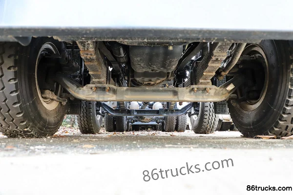 SAIC Hongyan Jiehu H6 Composite Edition 370 hp 8X4(12 wheels) 6.6m Dump Truck (China VI) Chassis (1) | 86Trucks
