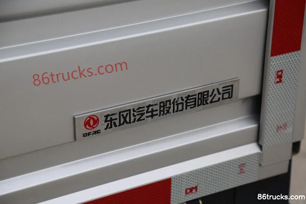 Dongfeng Xiaobawang W17 122hp 4X2(6 wheels) 3.95m single-row flatbed mini truck Body (3) | 86Trucks