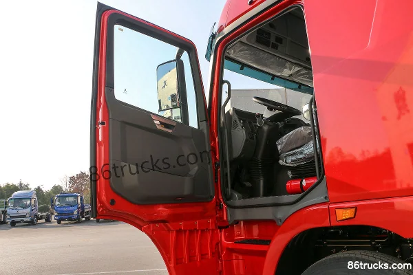 XCMG Hanfeng G7 Standard Load Edition 460hp 6X4(10 wheels) LNG Tractor Truck (China VI) Cab (1) | 86Trucks