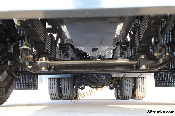 XCMG Truck E700 6X4(10 roues) tracteur routier électrique pur à batterie interchangeable, FinDreams 350,07 kWh Châssis (1) | 86Trucks