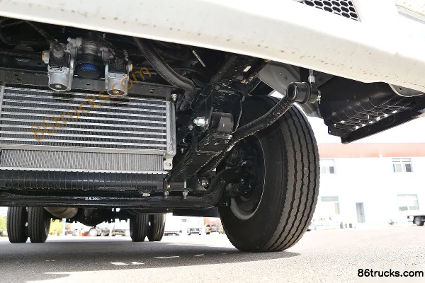 JAC Junling V5 152 hp 4X2(6 wheels) 3.82 m semi-row van light truck (6-speed) Chassis (3) | 86Trucks