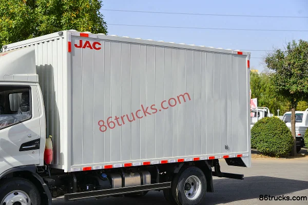 JAC Junling V5 152 hp 4X2(6 wheels) 3.82 m semi-row van light truck (6-speed) Body (1) | 86Trucks