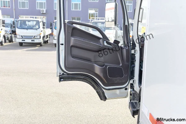 JAC Junling S6 145hp 4X2(6 wheels) 4.15m Single Row Van Light Truck (Ratio 4.33) Cab (2) | 86Trucks