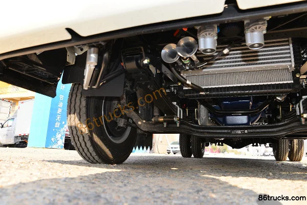 Sinotruk HOWO Hanjiang 160ch 4X2(6 roues) 4.15m simple cabine camion plateau léger (WLY 6 vitesses) Châssis (2) | 86Trucks