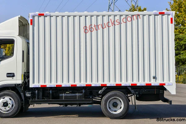 JAC S3 2.7L CNG 130hp 4X2(6 wheels) JAC 5-speed 3.9m semi-sleeper van truck Body (3) | 86Trucks