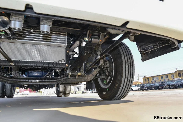 Sinotruk HOWO Hanjiang 160hp 4X2(6 wheels) 4.15m Single Row Van Light Truck Chassis (3) | 86Trucks