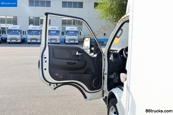JAC Kaida X5 Dream Edition 1.6L 120hp 4X2(6 wheels) Gasoline 3.8m Single Row Van Mini Truck (China VI) Cab (1) | 86Trucks