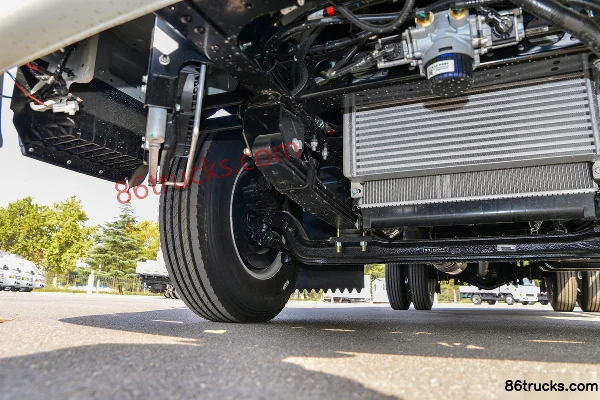 JAC Kangling H5 120 ch 4X2(6 roues) 3,85 m cabine avancée tout-terrain avec ridelles, camion léger (China VI) Châssis (2) | 86Trucks