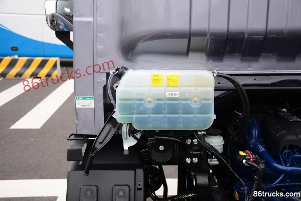Sinotruk HOWO Tongshuai 160hp 4X2(6 wheels) 4.15m AT Automatic Single Row Flatbed Light Truck (China VI) Chassis (3) | 86Trucks