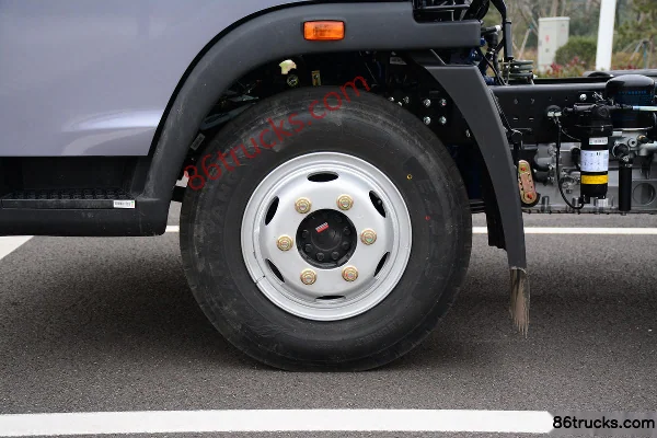 Sinotruk HOWO Tongshuai 160hp 4X2(6 wheels) 4.15m AT Automatic Single Row Flatbed Light Truck (China VI) Chassis (1) | 86Trucks