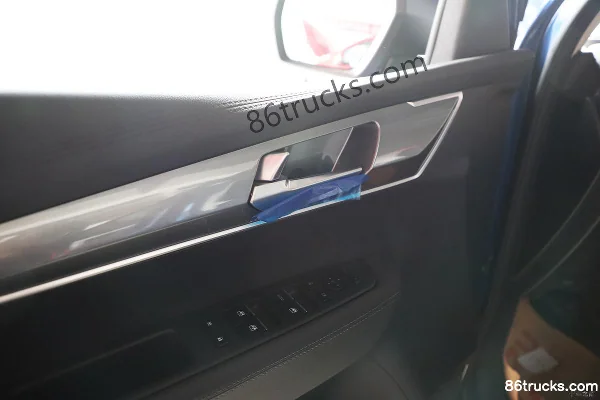 Qingling Isuzu Daka TAGA H Luxury Edition Standard Wheelbase 3.0T Diesel 150 hp 2WD Automatic Double Row Pickup (China VI) Chassis (3) | 86T