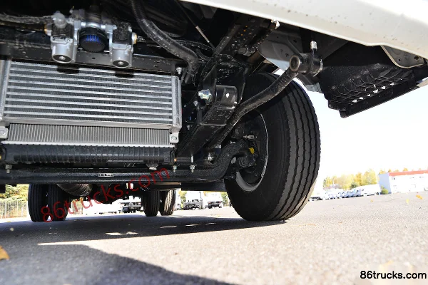 JAC Junling V5 162 hp 4X2(6 wheels) 4.18m single-row flatbed light truck Chassis (3) | 86Trucks