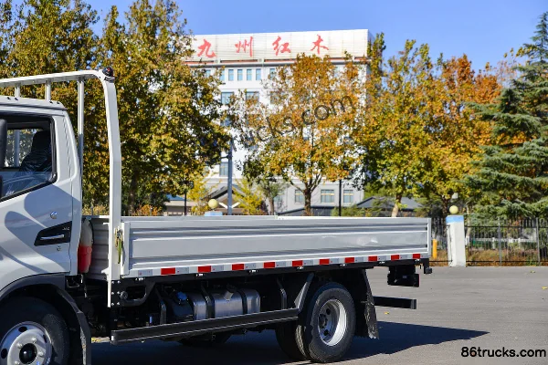 JAC Junling V5 162 hp 4X2(6 wheels) 4.18m single-row flatbed light truck Body (1) | 86Trucks