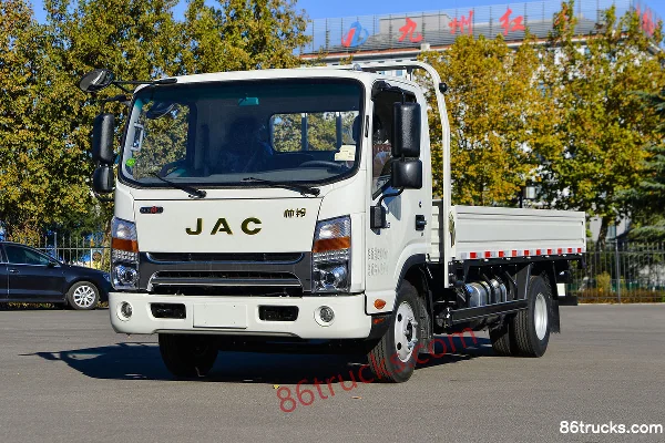 JAC Shuailing Q6 160 ch 4X2(6 roues) 4,18 m cabine simple camion léger à ridelles Extérieur (3) | 86Trucks