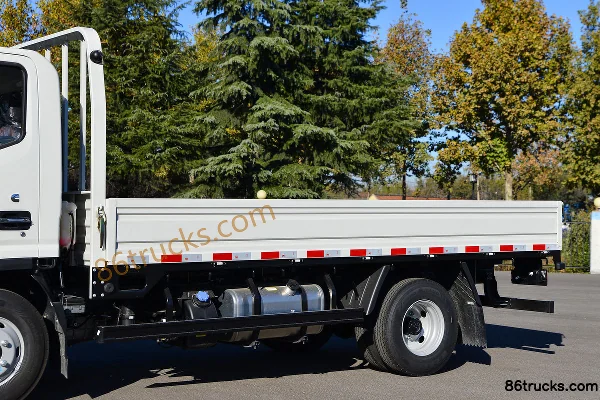 JAC Shuailing Q6 160 ch 4X2(6 roues) 4,18 m cabine simple camion léger à ridelles Carrosserie (1) | 86Trucks