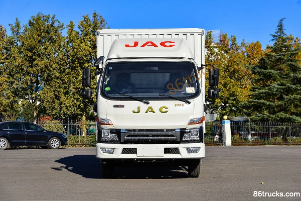 JAC Shuailing E 130 ch 4X2(6 roues) fourgon léger à cabine simple 4,15 m Extérieur (2) | 86Trucks