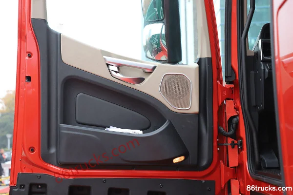JAC Chaoyue Q7 heavy truck 25T 6X4(10 wheels) pure electric tractor truck 391.6kWh Cab (2) | 86Trucks