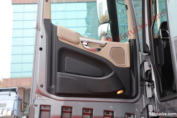 JAC Gallop K7 heavy truck 630 hp 6X6(10 wheels) AMT automatic tractor truck Cab (2) | 86Trucks