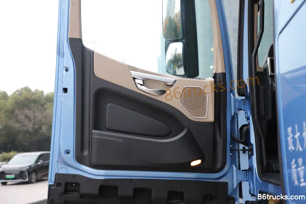 JAC ChaoYue Q7 Heavy Truck 510hp 6X4(10 wheels) AMT Automatic Tractor Truck (16-speed) Cab (2) | 86Trucks