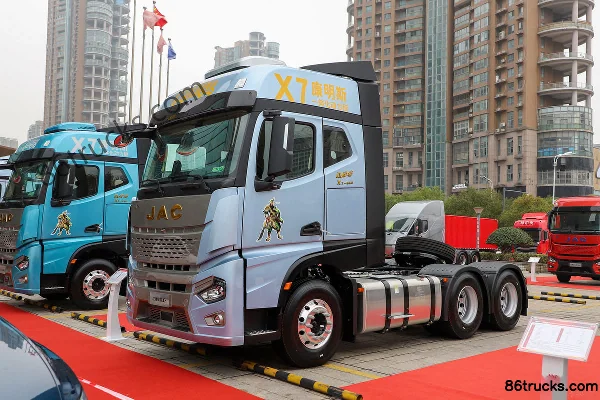 JAC Xingyao X7 Heavy Truck 570hp 6X4(10 wheels) Tractor Truck Exterior (3) | 86Trucks