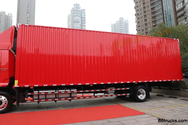 JAC Gallop A5L III Medium Truck 170 hp 4X2(6 wheels) 6.7m Double Row Livestock Cargo Truck Body (1) | 86Trucks