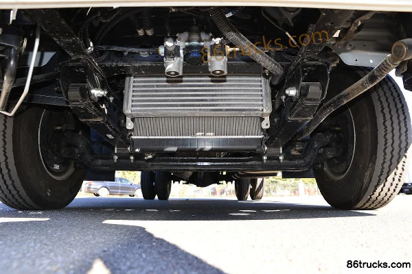 JAC Shuailing S6 130 hp 4X2(6 wheels) 4.12m single-row box light truck (China VI) Chassis (1) | 86Trucks