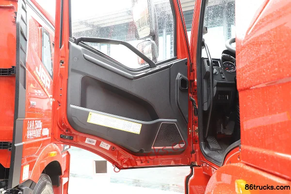 FAW Jiefang J6G camion lourd 460 ch 6X4(10 roues) tracteur routier Cabine (2) | 86Trucks