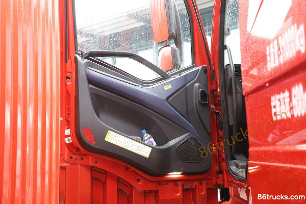 FAW Jiefang J6V Leading Edition 12.5L LNG 500 hp 8X4(12 wheels) FAW Jiefang 12-Speed 9.5m Stake Cargo Truck Cab (2) | 86Trucks