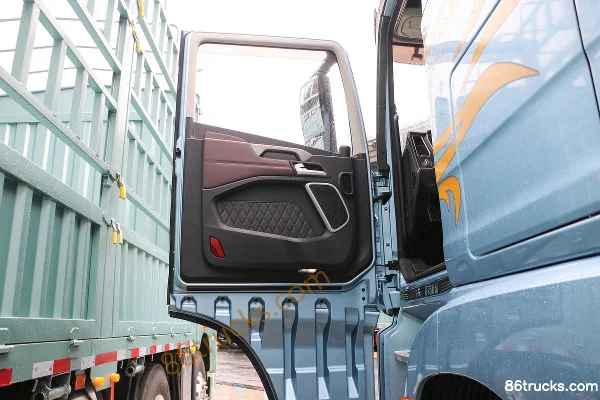 FAW Jiefang Qingdao Yingtu cabine affaires 620 ch 8X4(12 roues) 9,5 m camion frigorifique AMT automatique (ralentisseur hydraulique) (1) | 8
