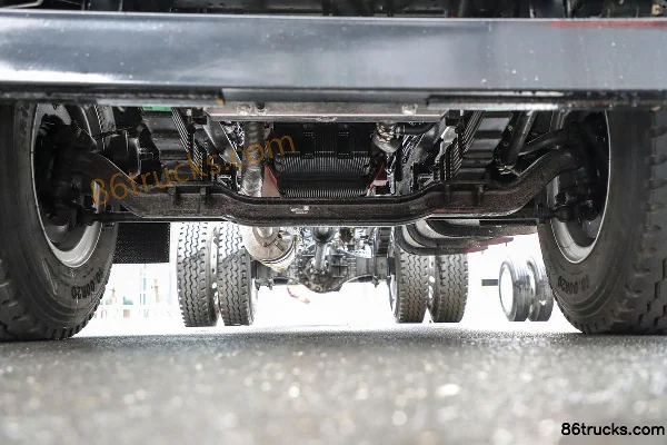 FAW Jiefang Lingtu 150 hp 4X2(6 wheels) 3.78m Semi-row Van Light Truck (Fast Gear 8-speed) (Wide Body) Chassis (1) | 86Trucks