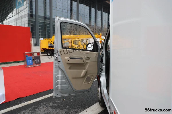 FAW Jiefang E90 3.5T 3.665m Single Row Pure Electric Box Van Micro Truck 55.06kWh 4X2(6 wheels) Interior (1) | 86Trucks