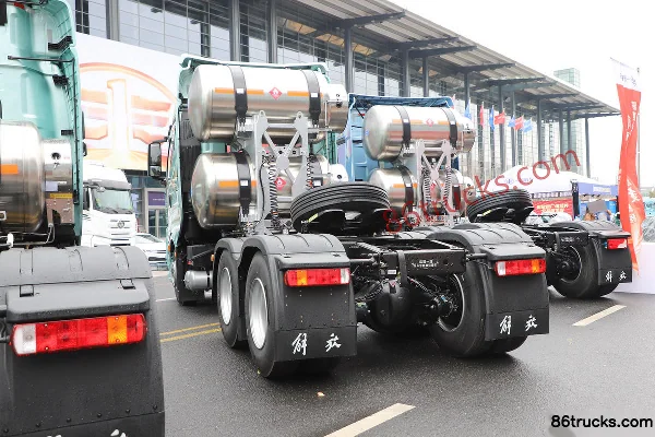 FAW Jiefang J6V Heavy Truck Leading Edition 600 hp 6X4(10 wheels) LNG Automatic Tractor Truck (Hydraulic Retarder) Exterior (3) | 86Trucks