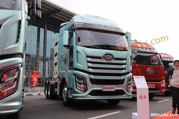 FAW Jiefang J6V Elite Edition 15.6L LNG 600 hp 6X4(10 wheels) FAW Jiefang 12-speed AMT Hazardous Material Tractor Truck